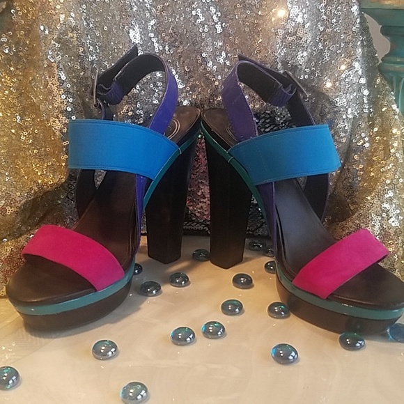 Stack heel w/platform - Picture 1 of 1